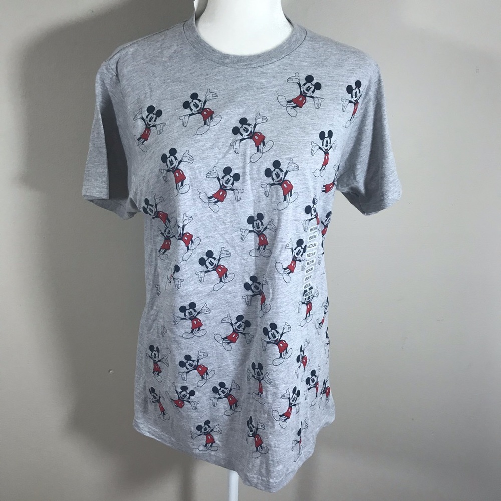 NEW Disney Mickey Mouse short sleeve tshirt medium
